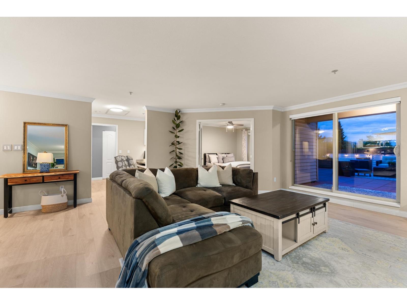 404 15220 Guildford Drive, Surrey, British Columbia  V3R 0Y6 - Photo 11 - R3123542