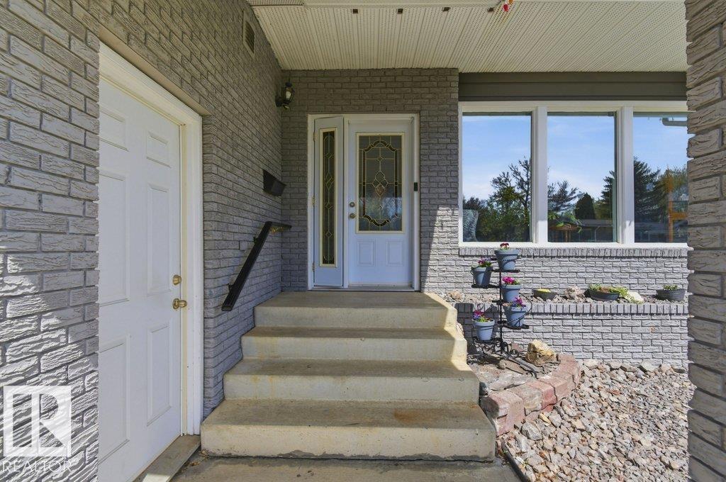8608 22 Ave Nw, Edmonton, Alberta  T6K 1Z8 - Photo 37 - E4487530