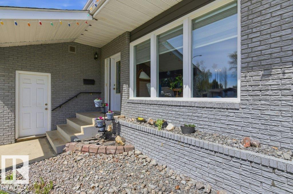 8608 22 Ave Nw, Edmonton, Alberta  T6K 1Z8 - Photo 36 - E4487530