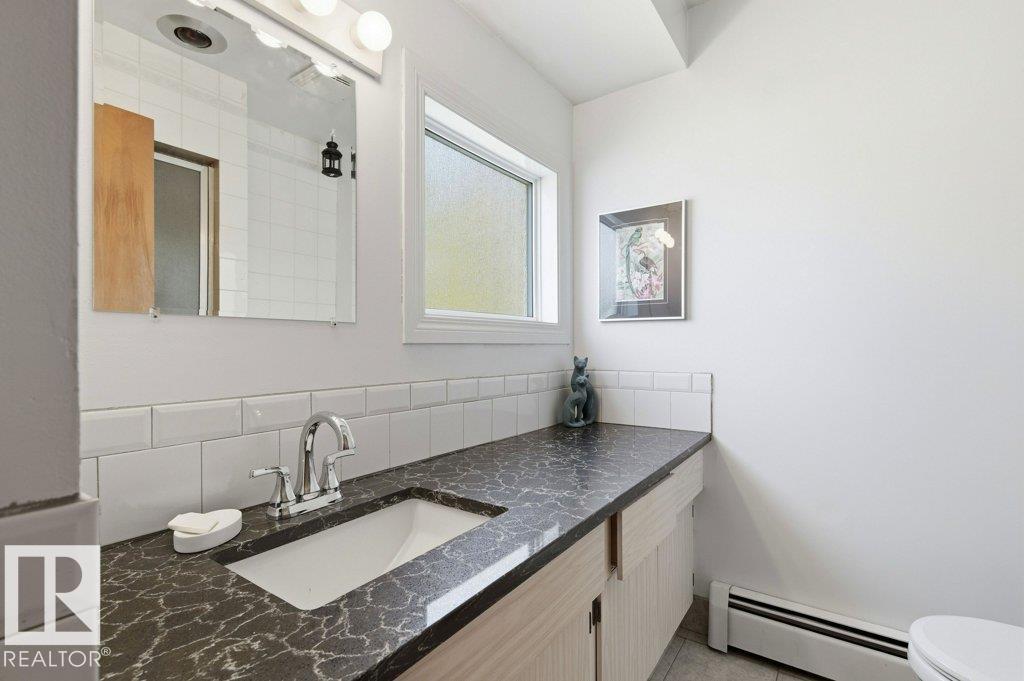 8608 22 Ave Nw, Edmonton, Alberta  T6K 1Z8 - Photo 21 - E4487530