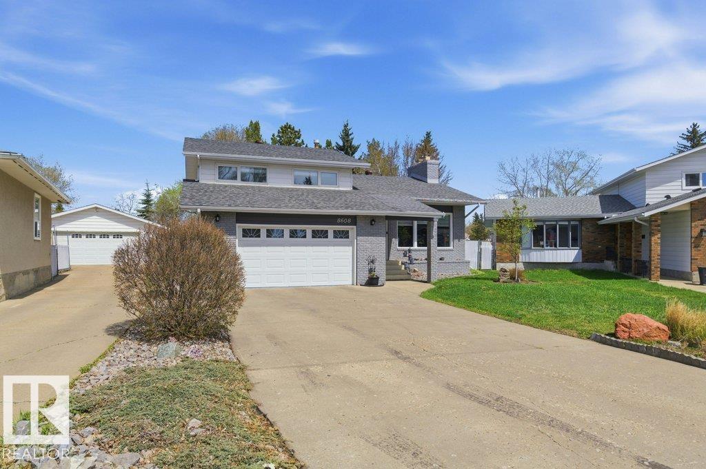 8608 22 Ave Nw, Edmonton, Alberta  T6K 1Z8 - Photo 2 - E4487530