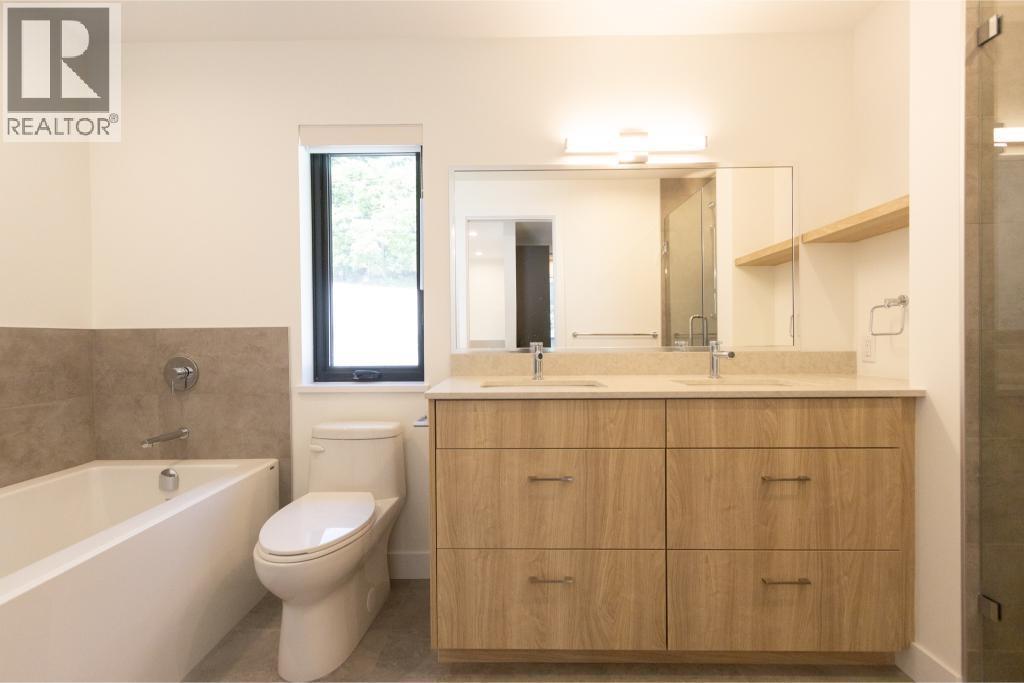 1123 East Keith Road, North Vancouver, British Columbia  V7L 1X4 - Photo 16 - R3122648