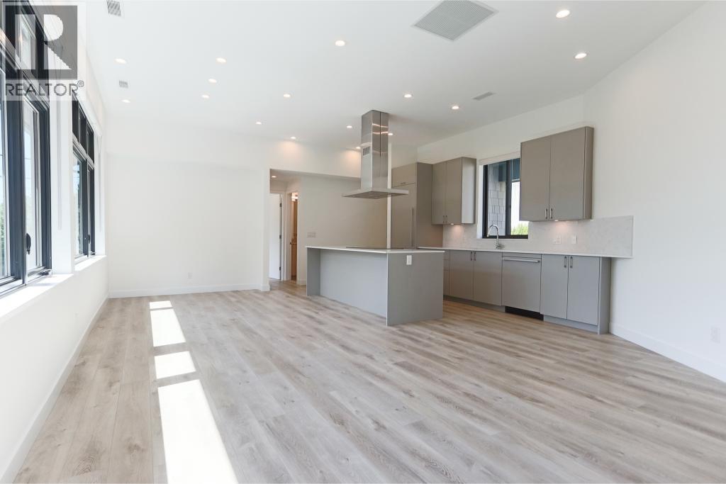 1123 EAST KEITH ROAD, North Vancouver, British Columbia