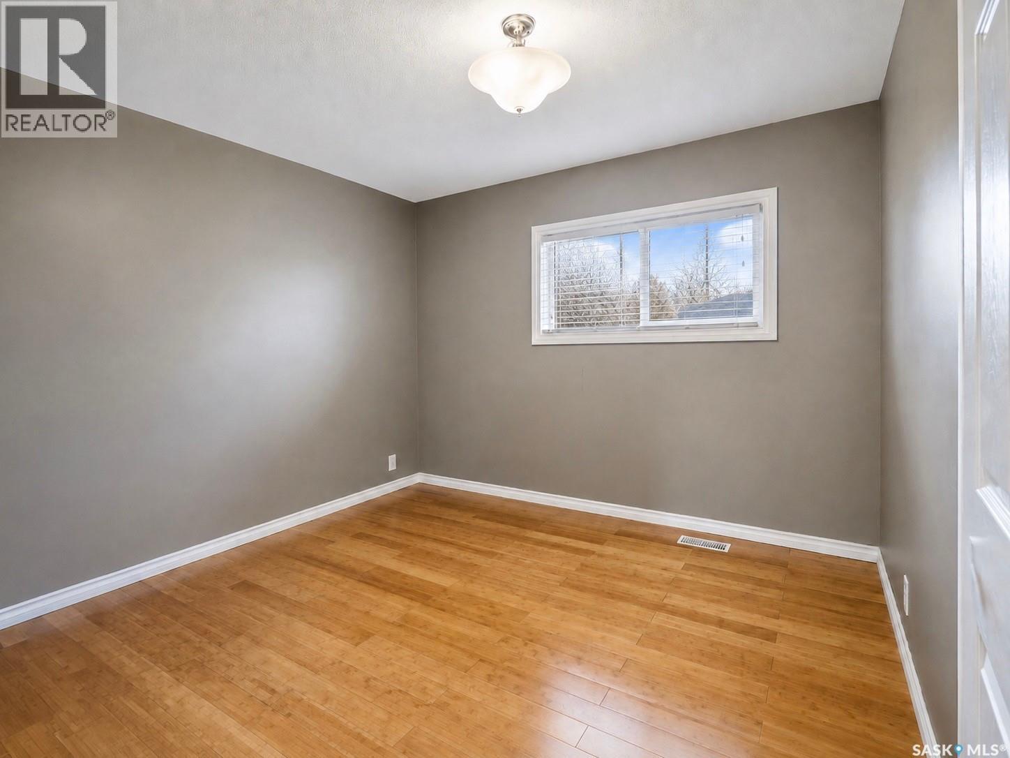 2550 Macdonald Avenue, Prince Albert, Saskatchewan  S6V 2V9 - Photo 16 - SK035712