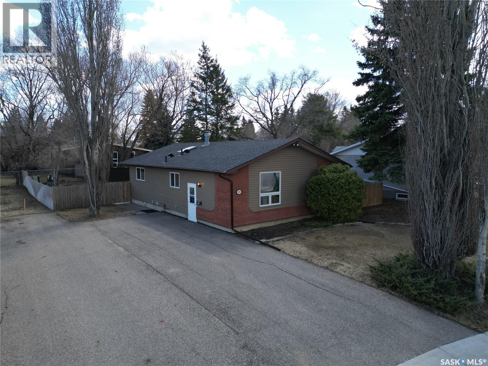 2550 Macdonald Avenue, Prince Albert, Saskatchewan  S6V 2V9 - Photo 41 - SK035712