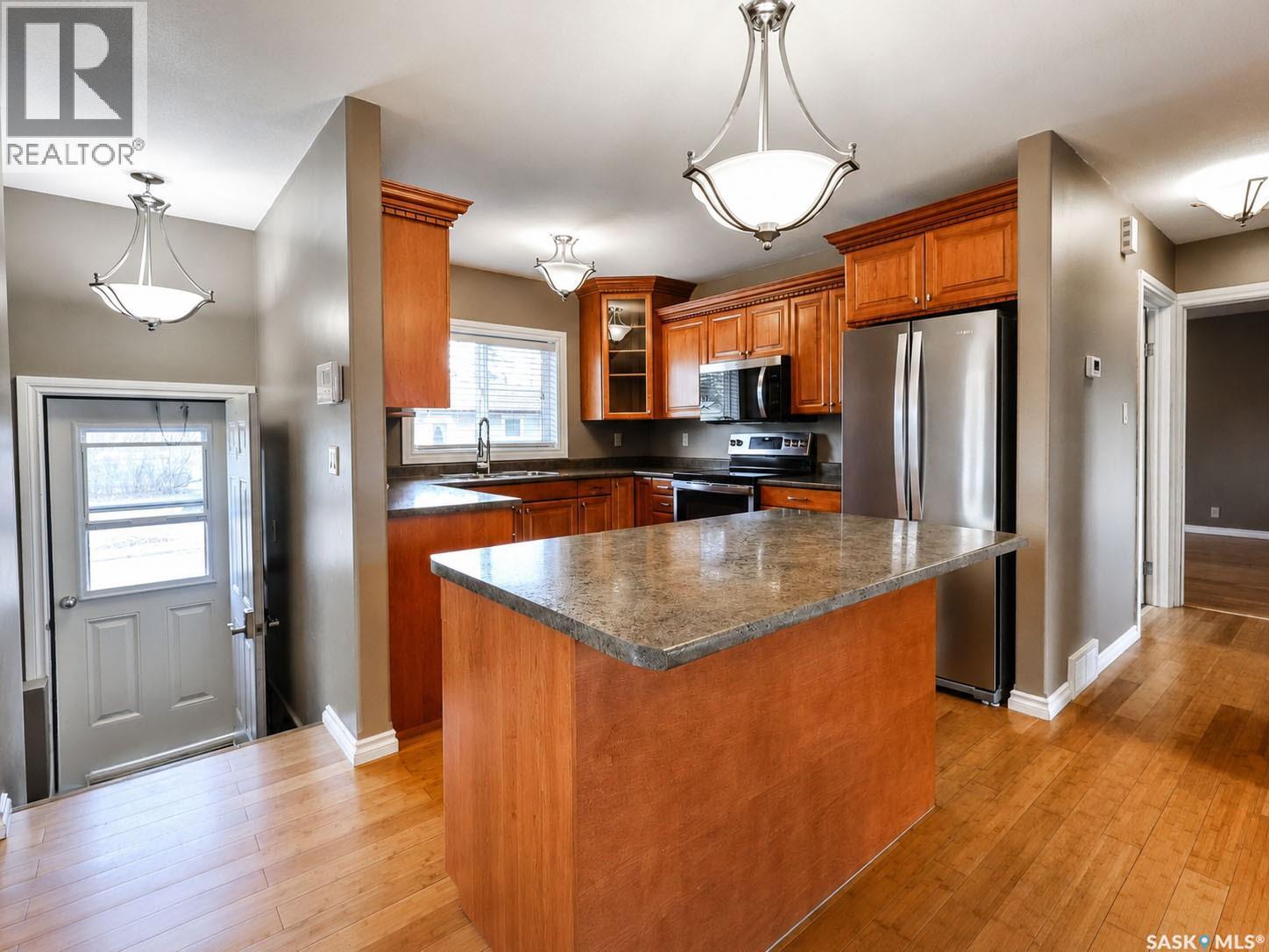 2550 Macdonald Avenue, Prince Albert, Saskatchewan  S6V 2V9 - Photo 5 - SK035712