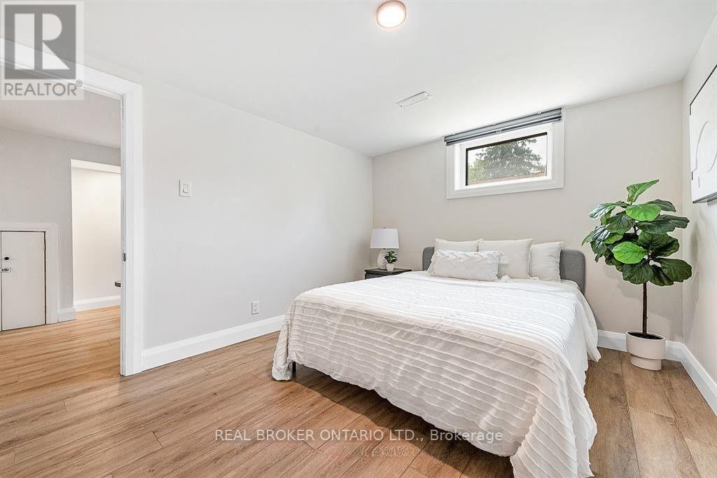 2 - 2061 Featherston Drive, Ottawa, Ontario  K1H 6R1 - Photo 8 - X13125552