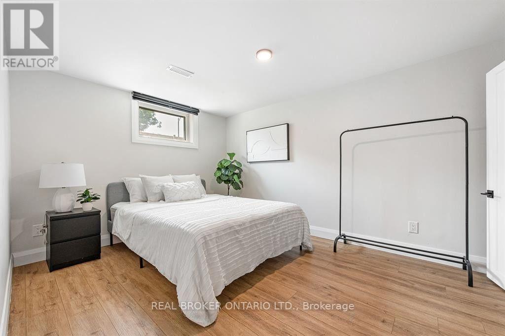 2 - 2061 Featherston Drive, Ottawa, Ontario  K1H 6R1 - Photo 9 - X13125552