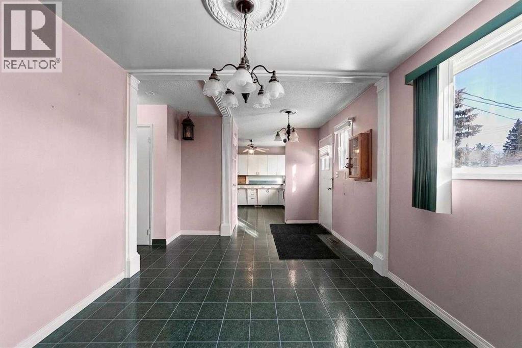 5037 54 Street, Daysland, Alberta  T0B 1A0 - Photo 13 - A2283023