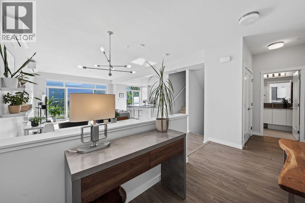 41249 Highline Place, Squamish, British Columbia  V8B 1C2 - Photo 4 - R3123597