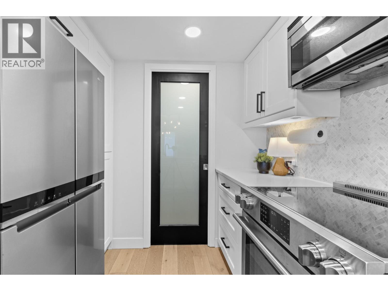 1706 295 Guildford Way, Port Moody, British Columbia  V3H 5N3 - Photo 13 - R3123535