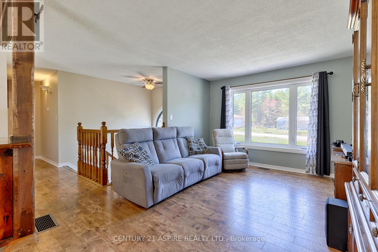 9 Jamie Crescent, Petawawa, Ontario  K8H 3N2 - Photo 8 - X13125528