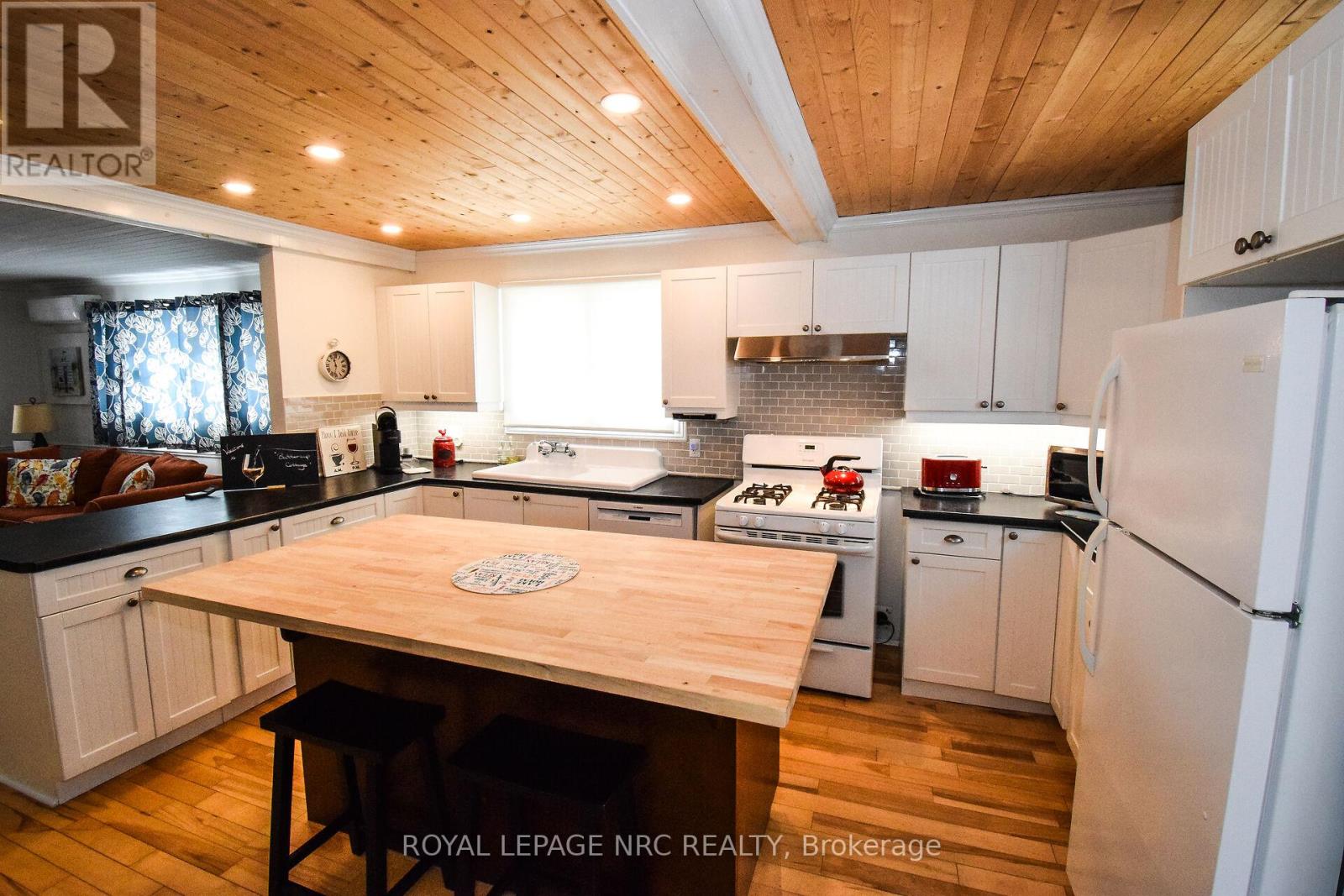349 Elmwood Avenue, Fort Erie, Ontario  L0S 1B0 - Photo 16 - X12782730