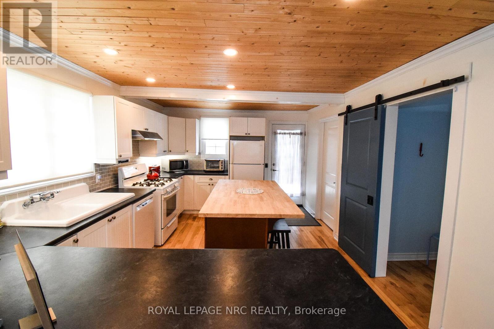 349 Elmwood Avenue, Fort Erie, Ontario  L0S 1B0 - Photo 15 - X12782730