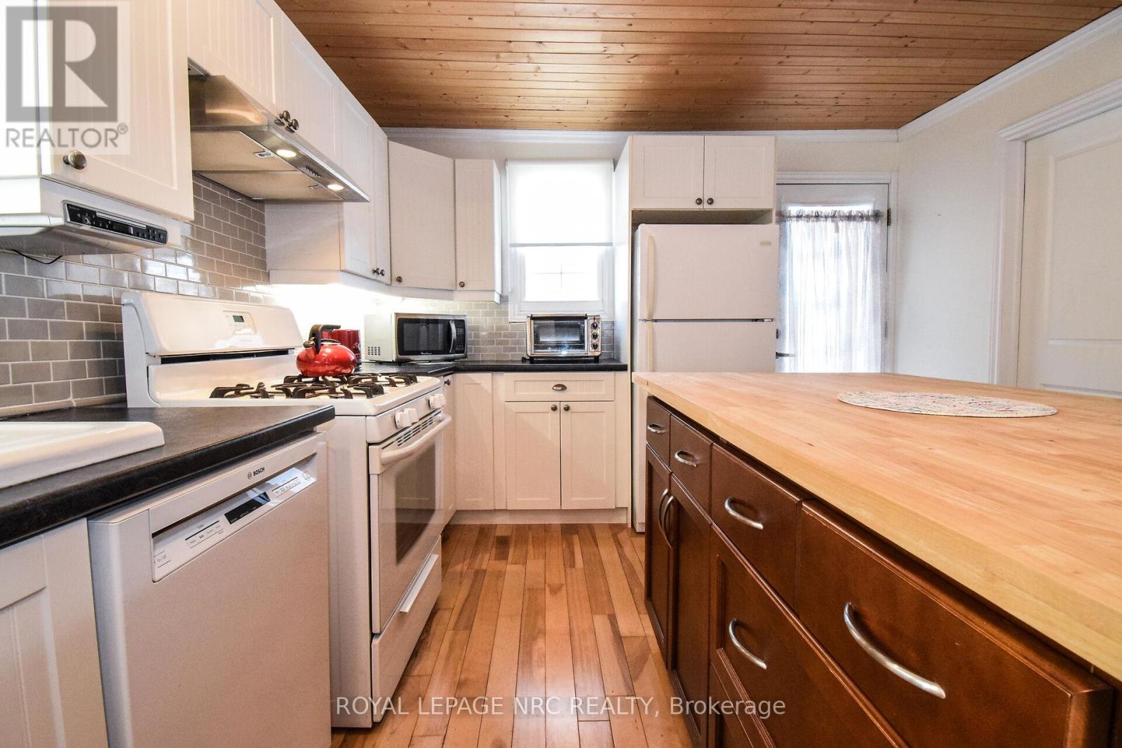 349 Elmwood Avenue, Fort Erie, Ontario  L0S 1B0 - Photo 19 - X12782730