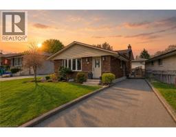 10 BOSWORTH Crescent, Kitchener, Ontario