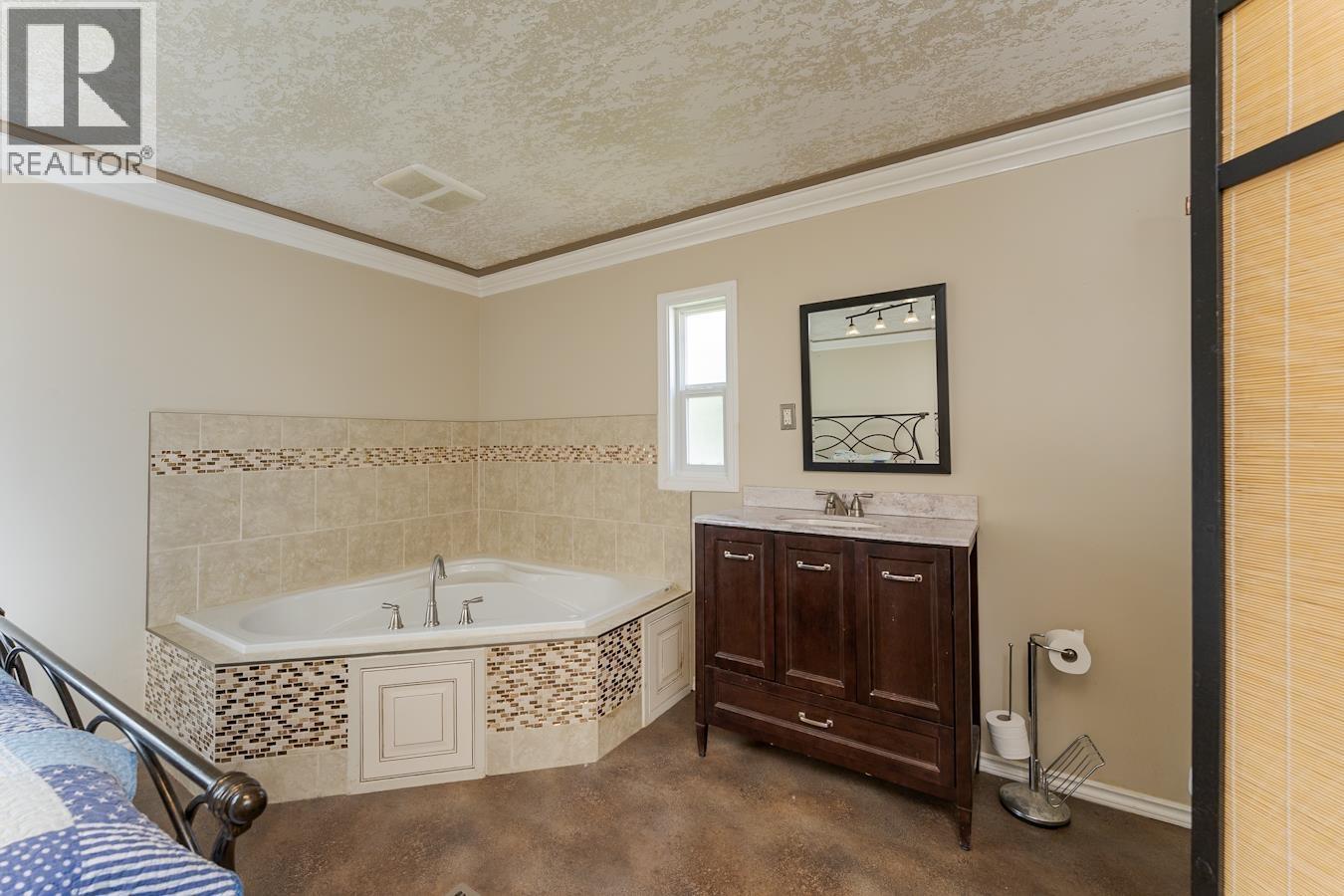 7087 Hoover Drive, Prince George, British Columbia  V2K 2P4 - Photo 35 - R3123381