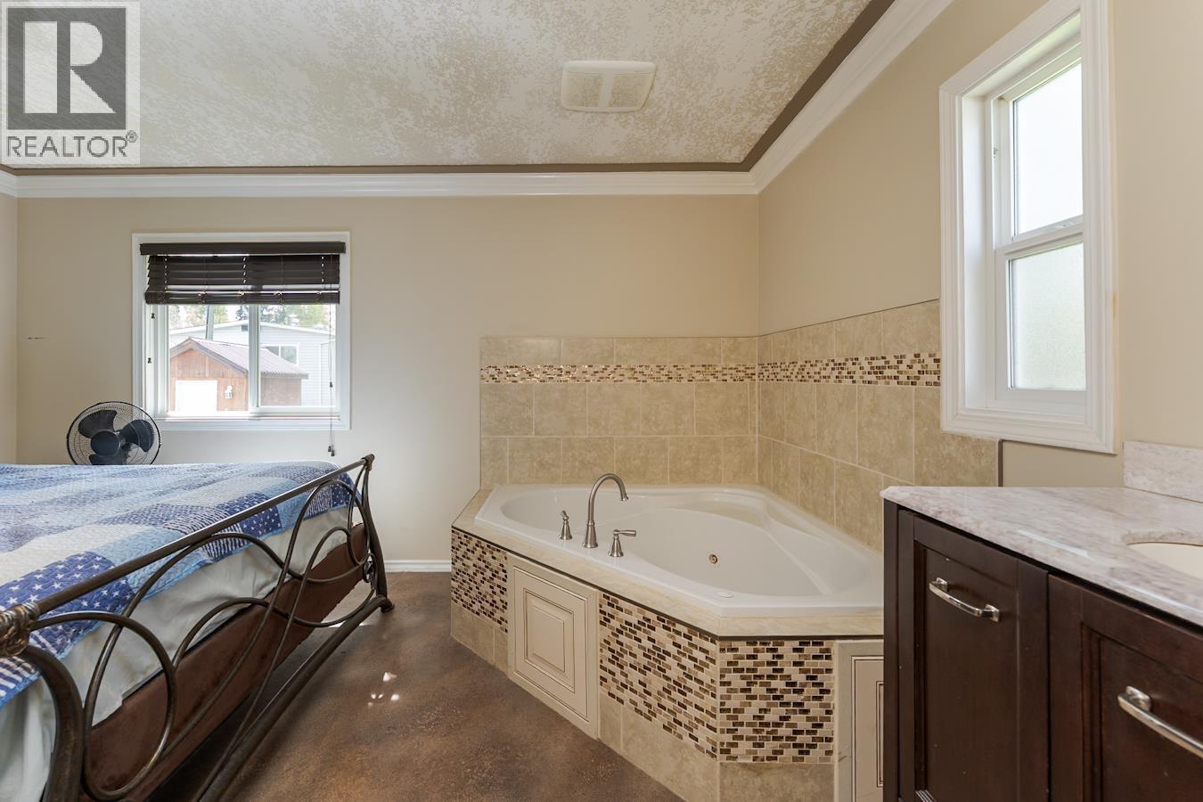 7087 Hoover Drive, Prince George, British Columbia  V2K 2P4 - Photo 34 - R3123381