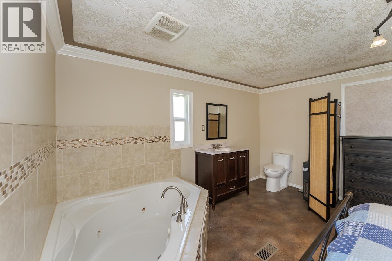 7087 Hoover Drive, Prince George, British Columbia  V2K 2P4 - Photo 32 - R3123381