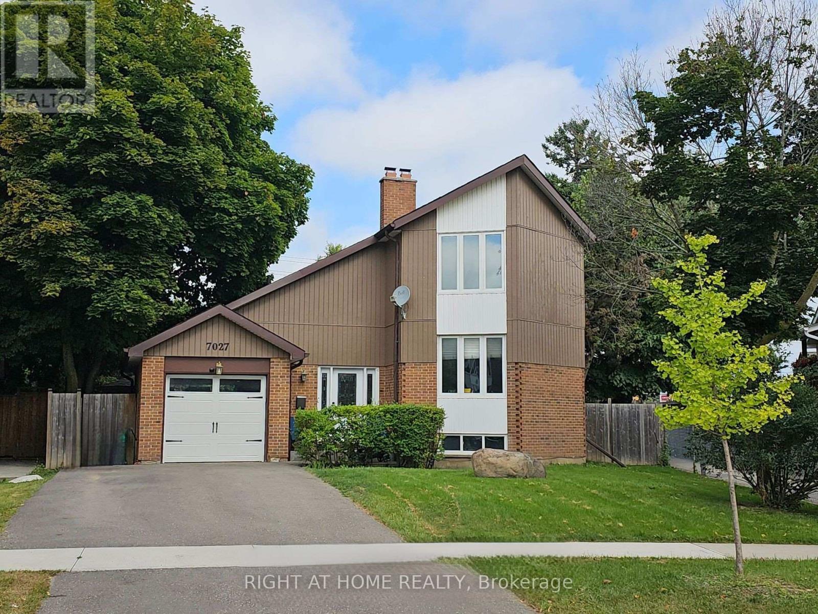 7027 ESTORIL ROAD, Mississauga, Ontario
