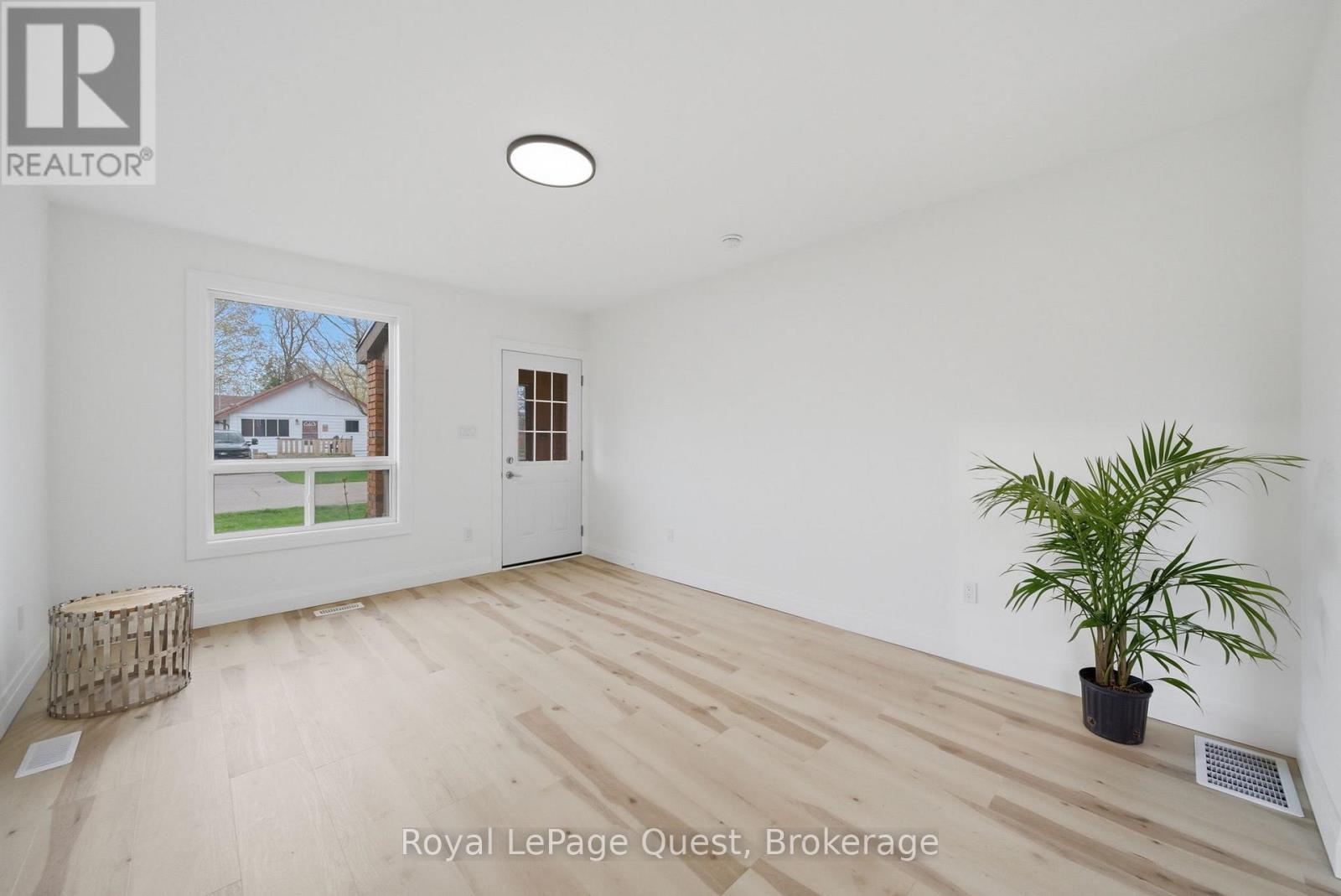 38 Adair Street, Orillia, Ontario  L3V 2X2 - Photo 42 - S13056062