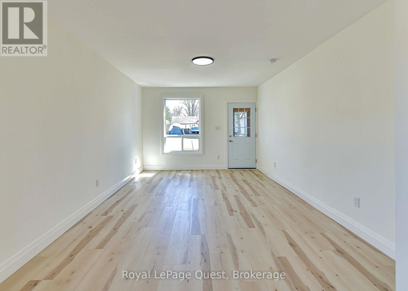 38 Adair Street, Orillia, Ontario  L3V 2X2 - Photo 6 - S13056062