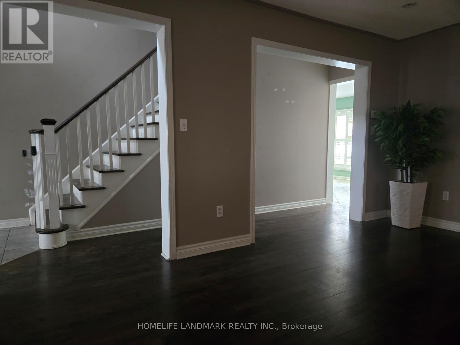 19 Wetmeadow Drive, Brampton (Fletcher's Meadow), Ontario  L7A 2T6 - Photo 5 - W13009788