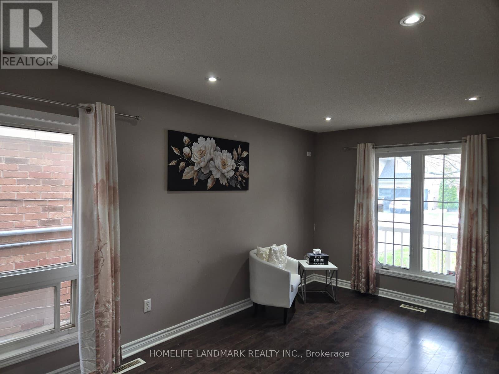 19 Wetmeadow Drive, Brampton (Fletcher's Meadow), Ontario  L7A 2T6 - Photo 3 - W13009788