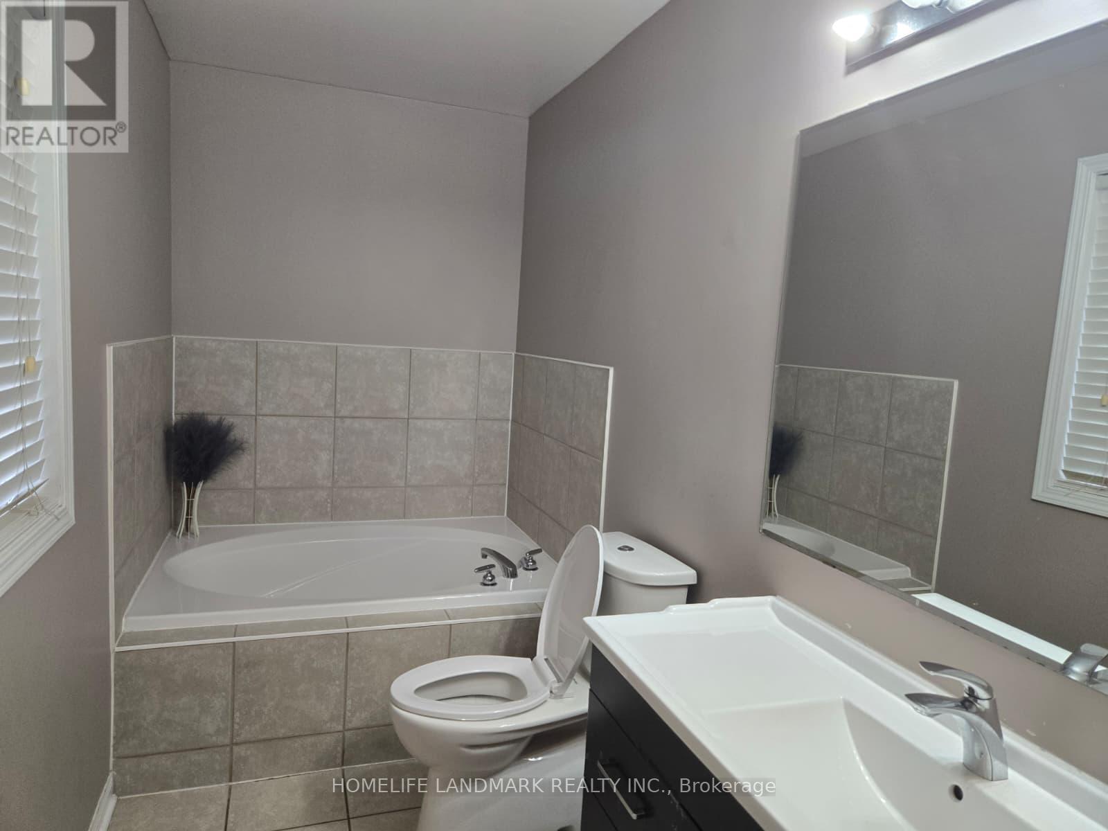 19 Wetmeadow Drive, Brampton (Fletcher's Meadow), Ontario  L7A 2T6 - Photo 11 - W13009788