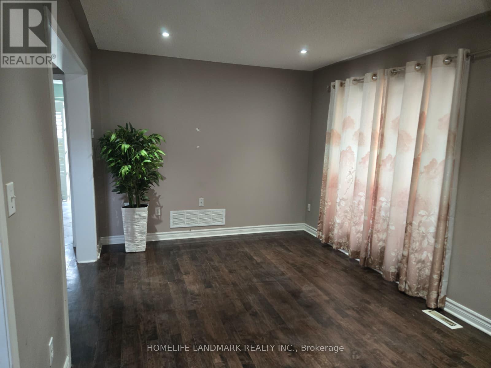 19 Wetmeadow Drive, Brampton (Fletcher's Meadow), Ontario  L7A 2T6 - Photo 4 - W13009788