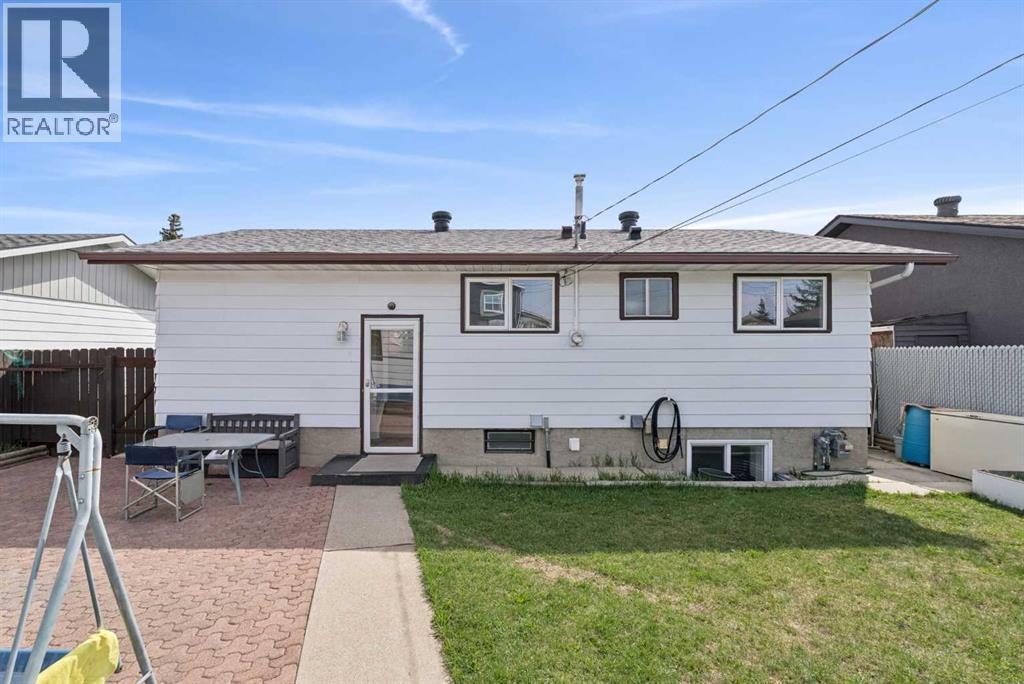 176 Penmeadows Close Se, Calgary, Alberta  T2A 3S2 - Photo 24 - A2307597