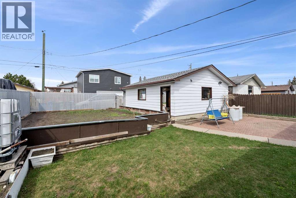 176 Penmeadows Close Se, Calgary, Alberta  T2A 3S2 - Photo 25 - A2307597