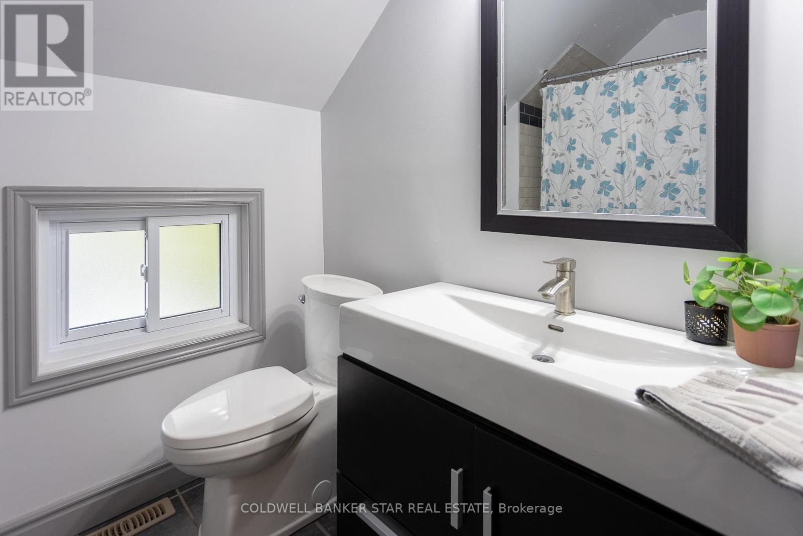 106 Fairview Avenue, St. Thomas, Ontario  N5R 4X6 - Photo 34 - X13125556