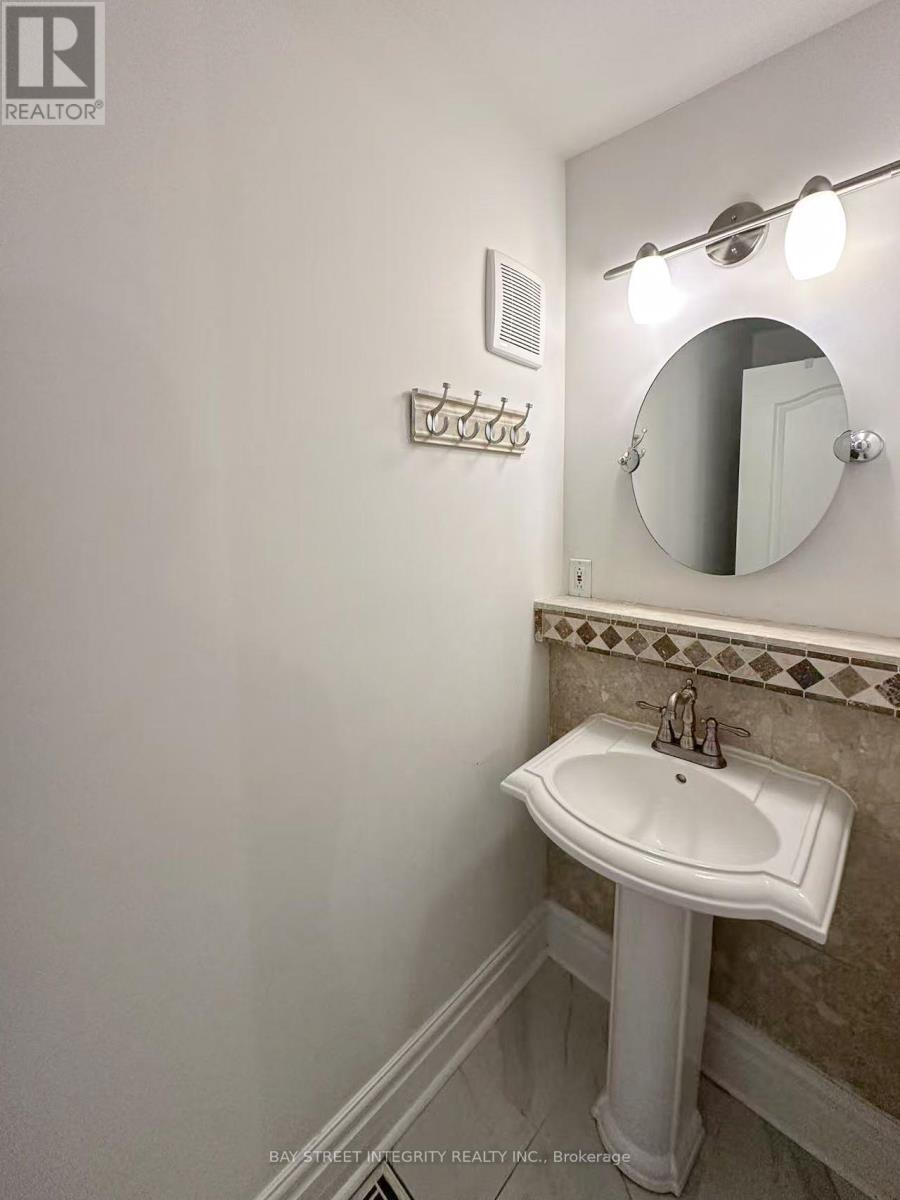 Unit A - 275 Estelle Avenue, Toronto, Ontario  M2N 5J4 - Photo 4 - C13113566