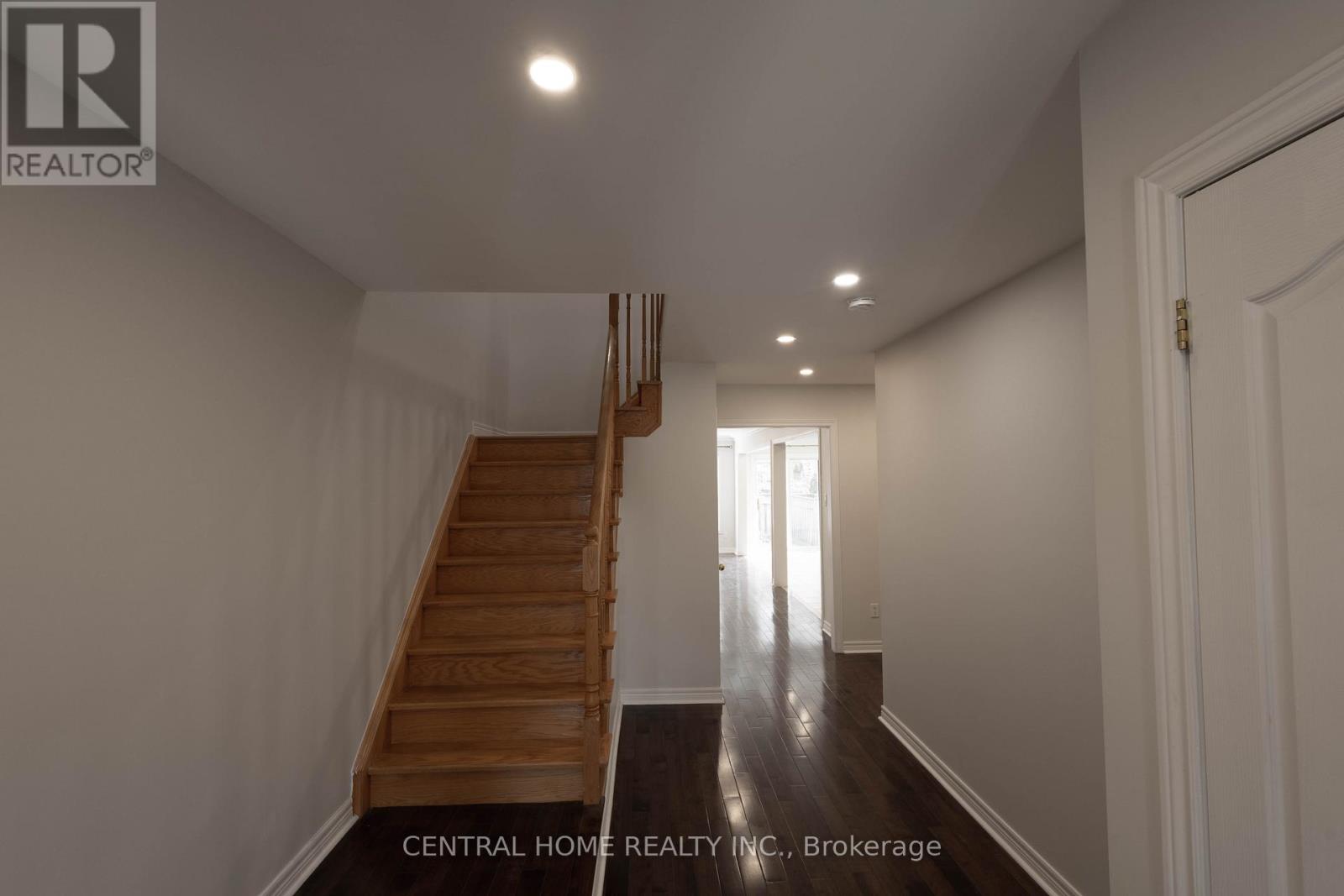 165 Manorheights Street, Richmond Hill, Ontario  L4S 2S8 - Photo 4 - N12858770