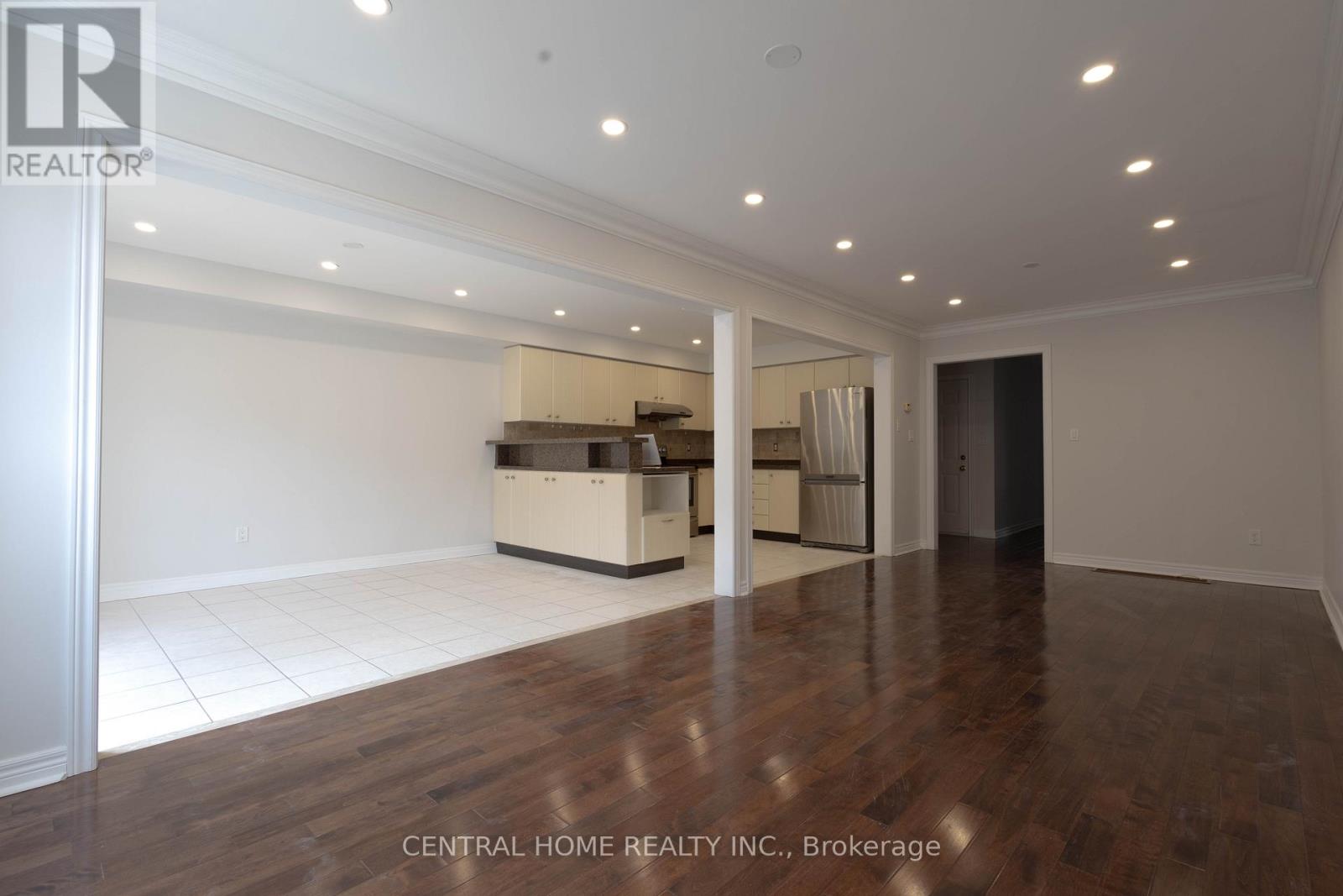 165 Manorheights Street, Richmond Hill, Ontario  L4S 2S8 - Photo 12 - N12858770