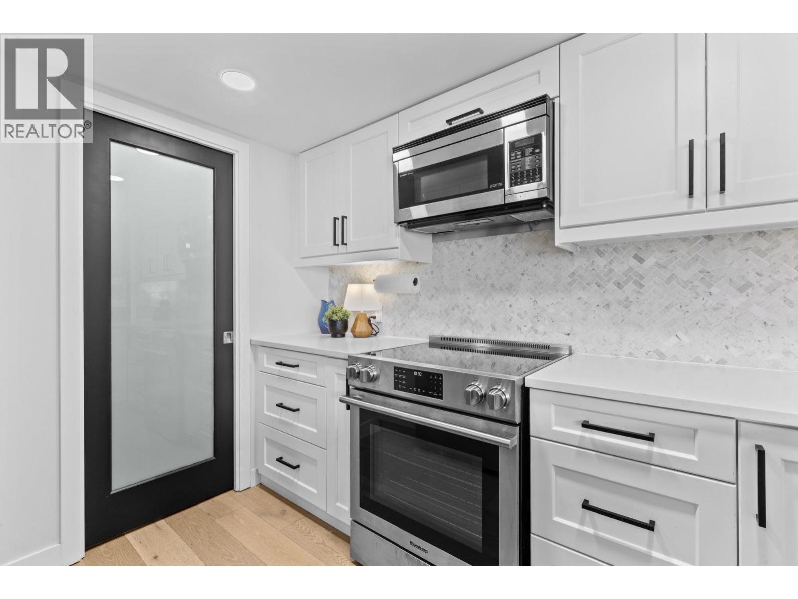 1706 295 Guildford Way, Port Moody, British Columbia V3H 5N3 - Photo 12 - R3123535