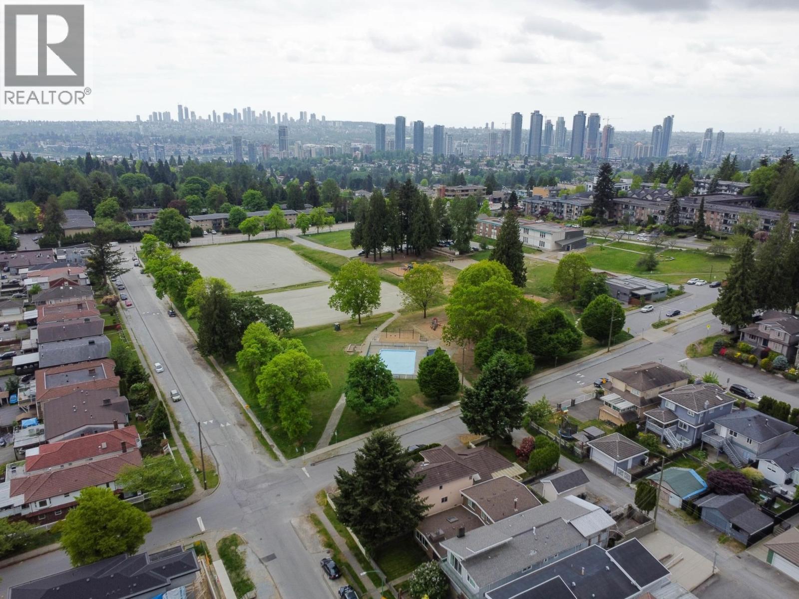 36 Warwick Avenue, Burnaby, British Columbia  V5B 3X3 - Photo 32 - R3123085