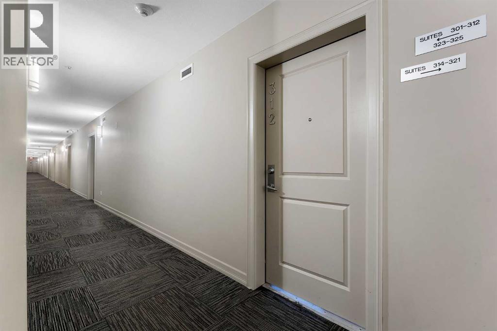 312, 117 Copperpond Common SE, Calgary, Alberta  T2Z 5E2 - Photo 4 - A2289010