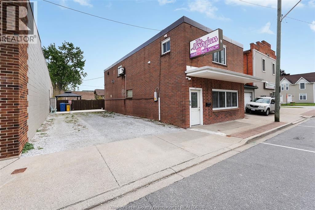 26 Centre Street, Essex, Ontario  N8M 1N9 - Photo 4 - 26010602