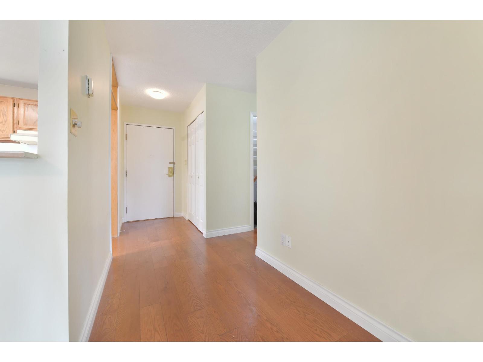 407 1442 Foster Street, White Rock, British Columbia  V4B 3X7 - Photo 5 - R3123047