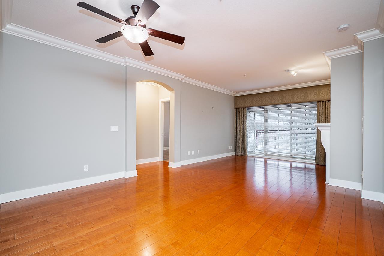 207 16421 64 Avenue, Surrey, British Columbia  V3S 6V7 - Photo 4 - R3113510