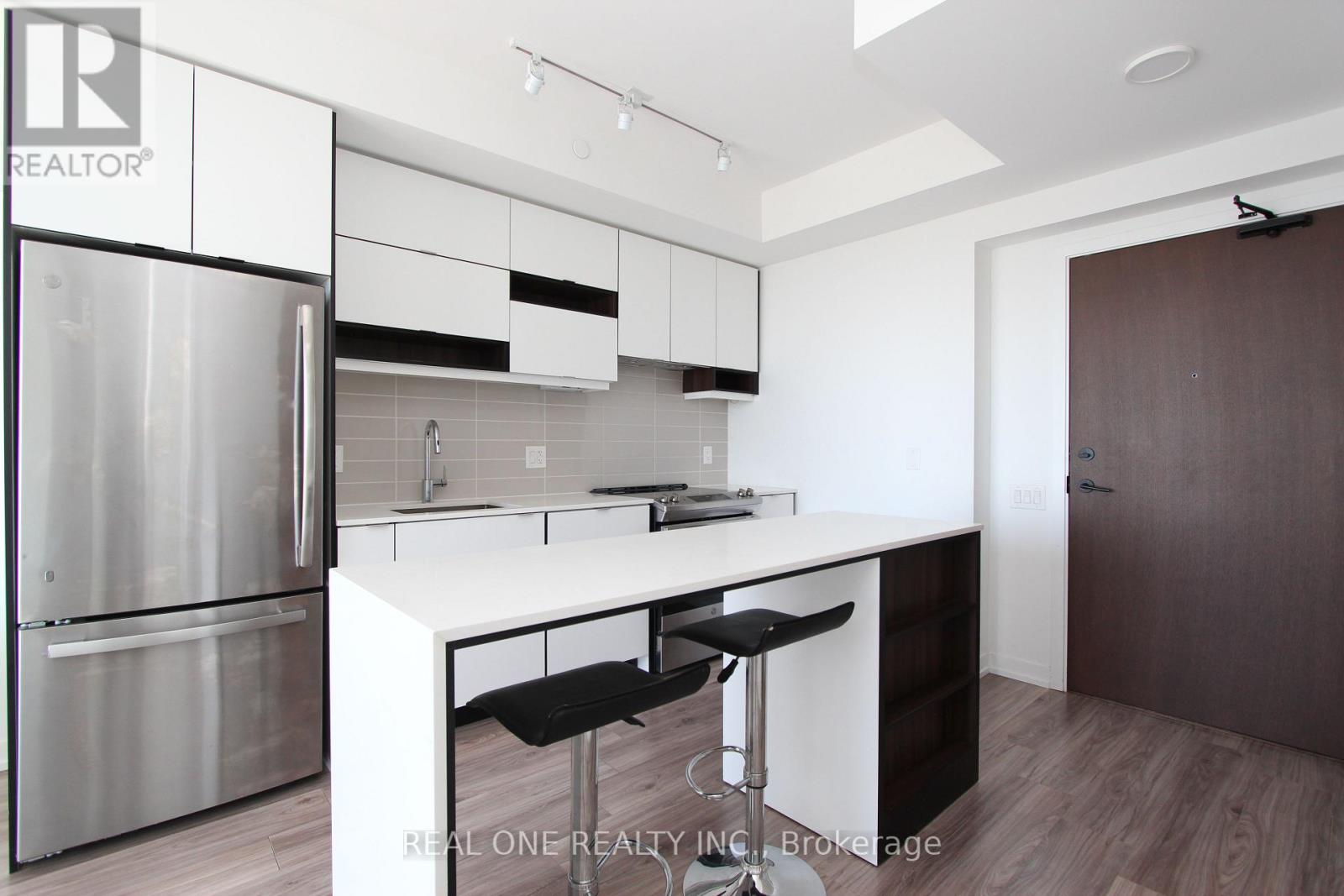 3809 - 4065 CONFEDERATION PARKWAY, Mississauga, Ontario