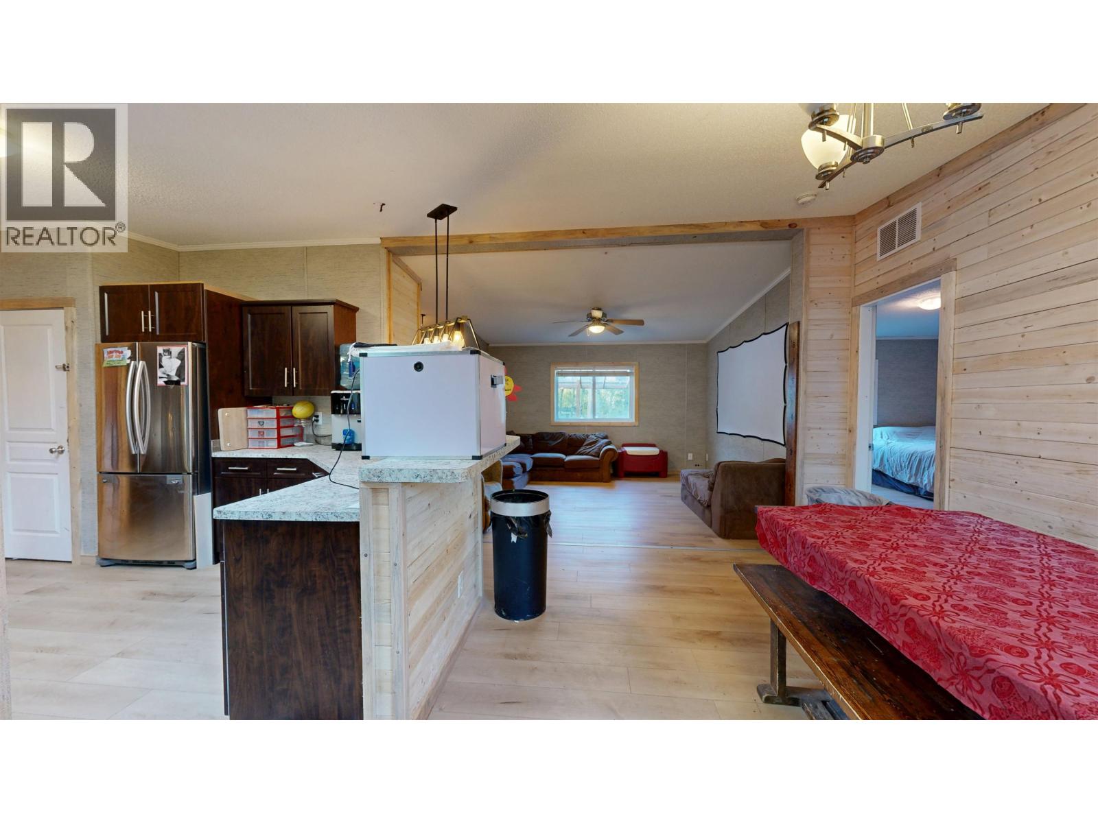 6480 Messner Road, 100 Mile House, British Columbia  V0K 2E3 - Photo 10 - R3123624