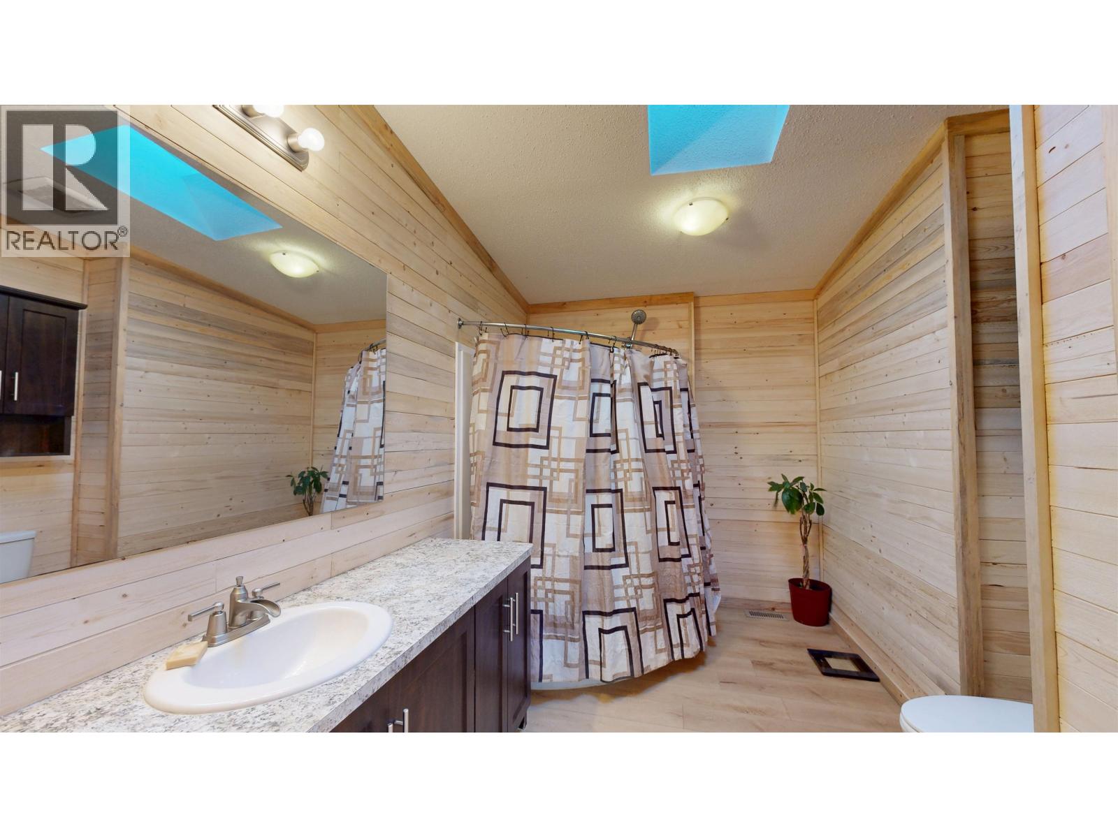6480 Messner Road, 100 Mile House, British Columbia  V0K 2E3 - Photo 14 - R3123624