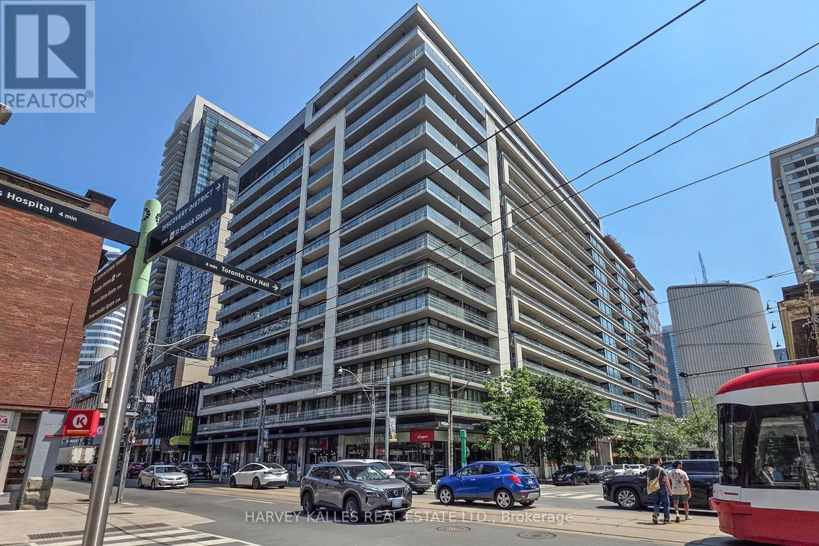 717 - 111 ELIZABETH STREET, Toronto, Ontario