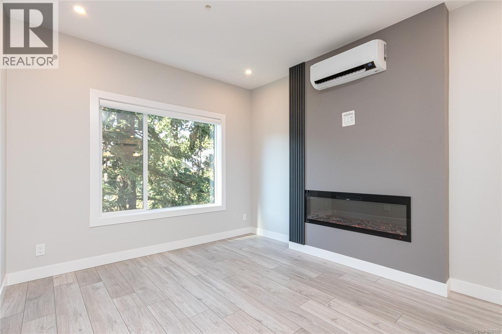 305 924 Jenkins Ave, Langford, British Columbia  V9B 2N7 - Photo 2 - 1036792