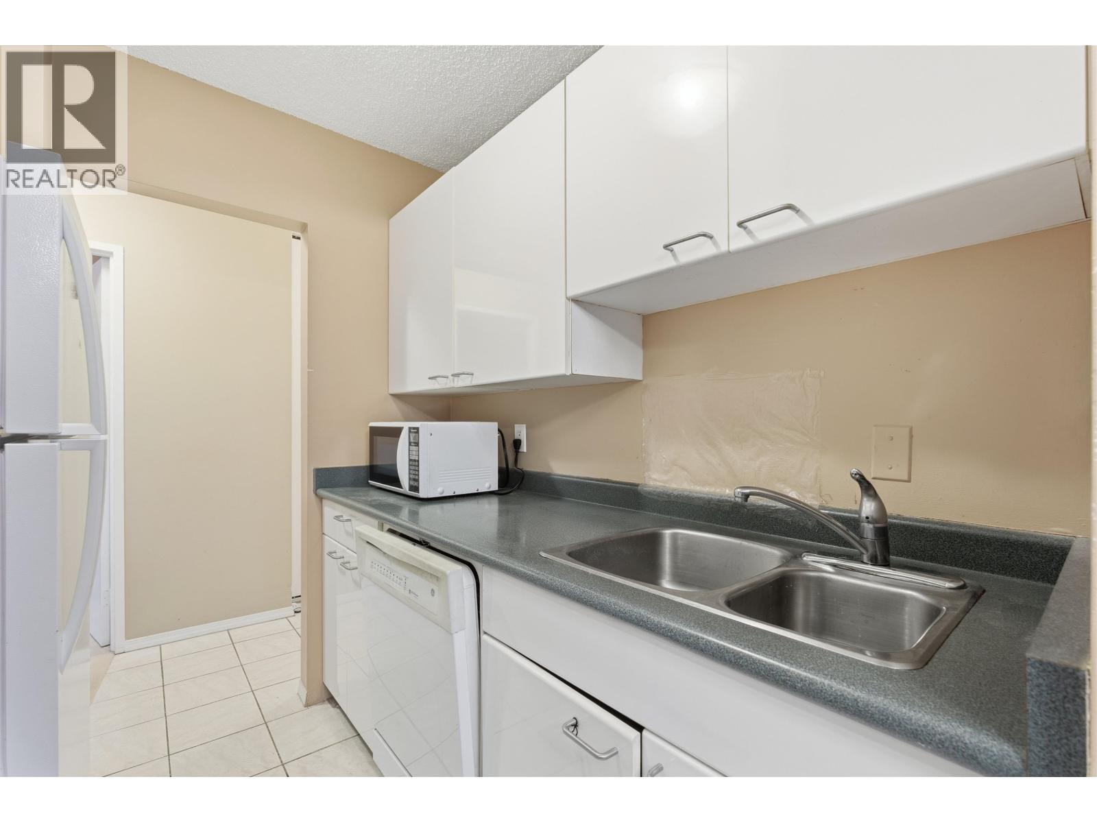 808 2020 Fullerton Avenue, North Vancouver, British Columbia  V7P 3G3 - Photo 11 - R3123027