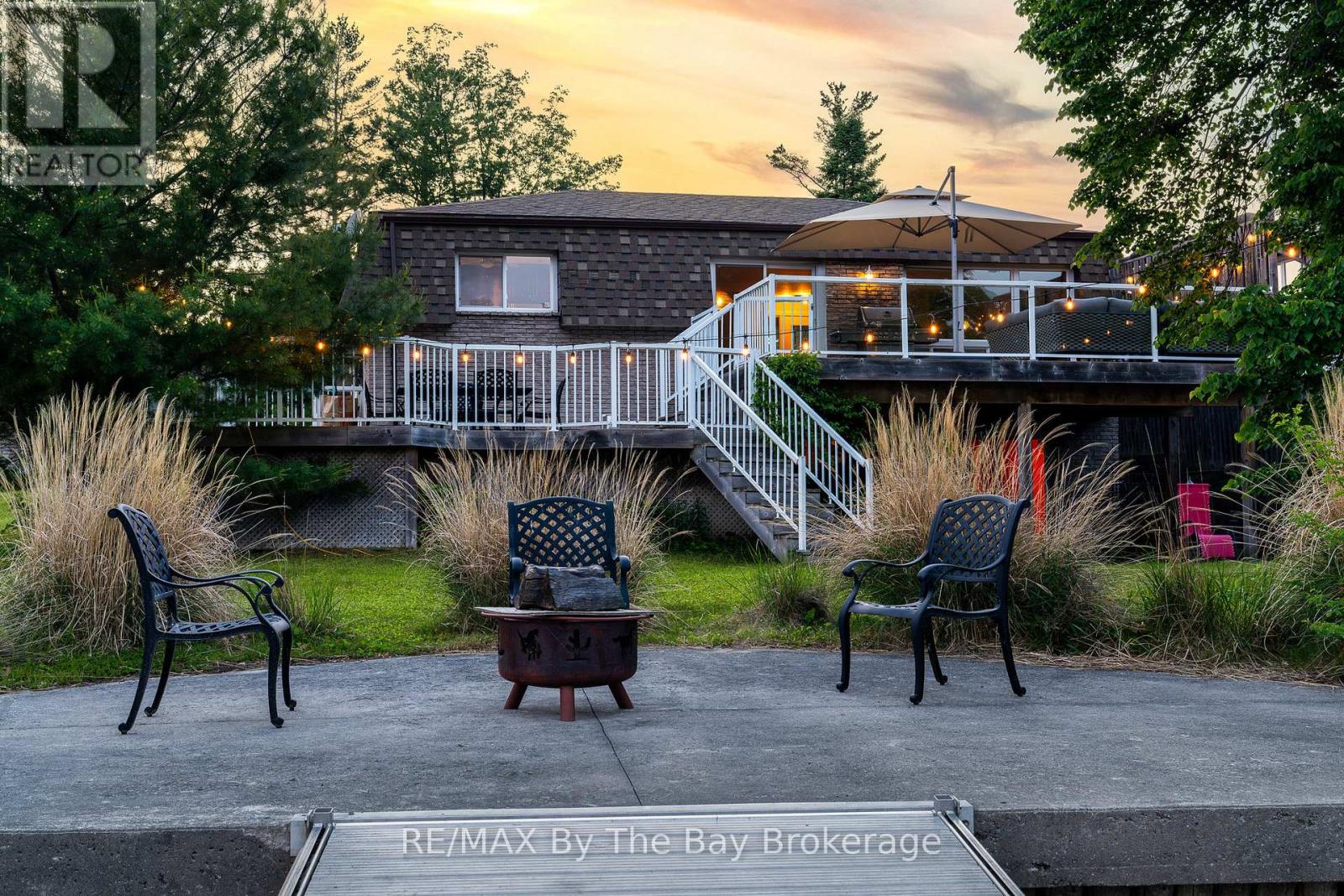 83 OLD MOSLEY STREET, Wasaga Beach, Ontario