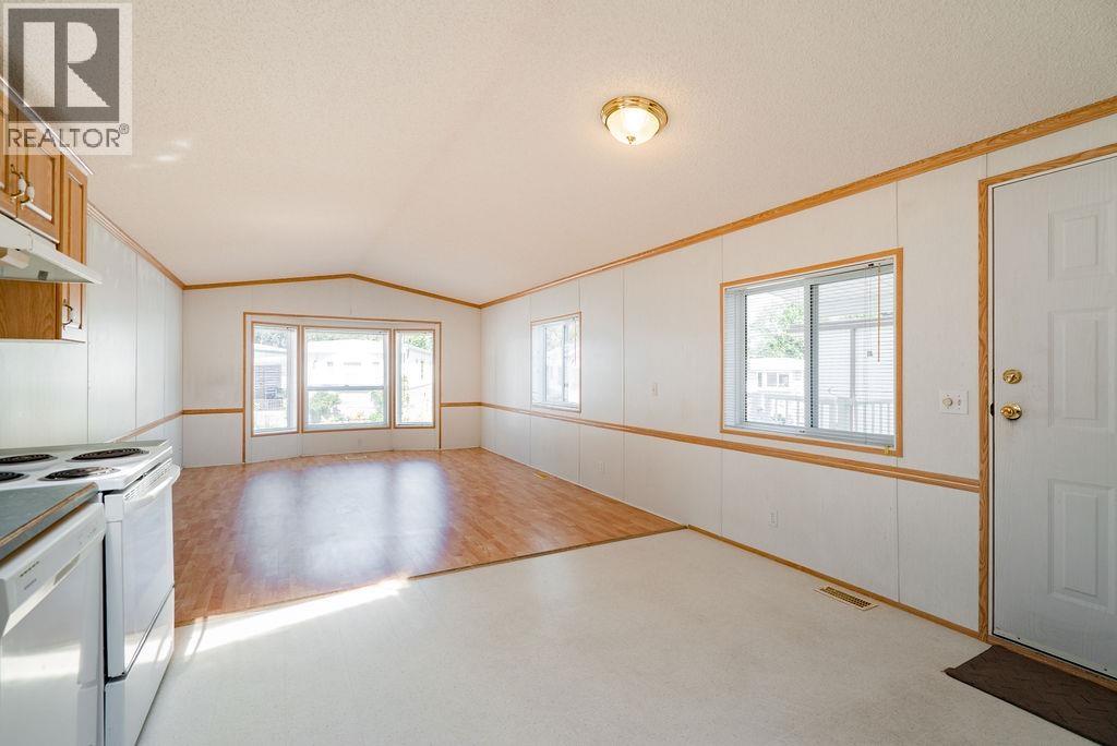 132 19682 Poplar Drive, Pitt Meadows, British Columbia  V3Y 1Z3 - Photo 8 - R3123620